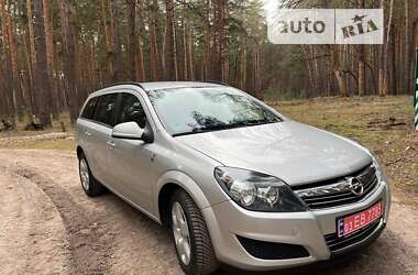 Універсал Opel Astra 2010 в Умані