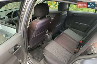 Хэтчбек Opel Astra 2008 в 