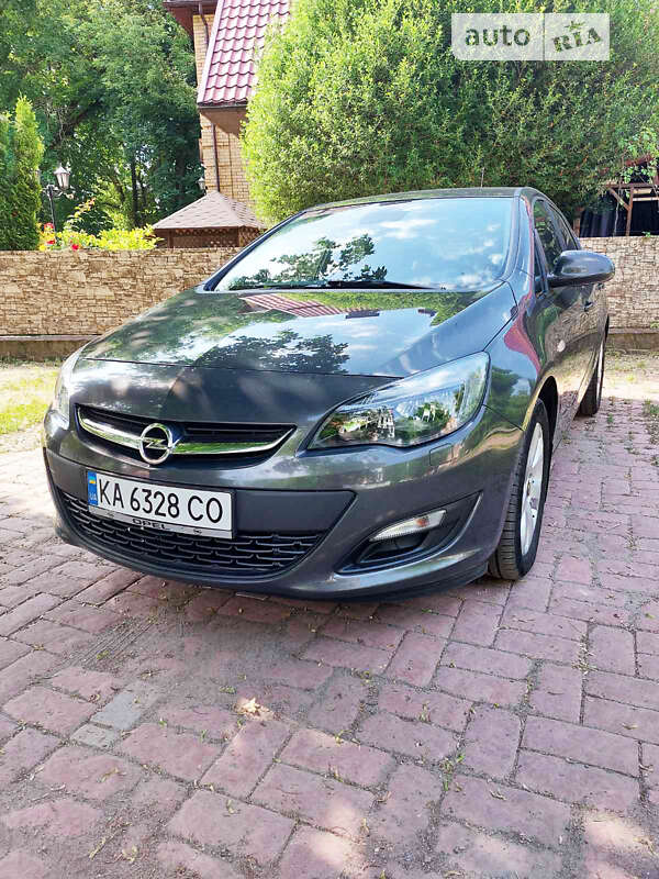 Хэтчбек Opel Astra 2014 в Умани