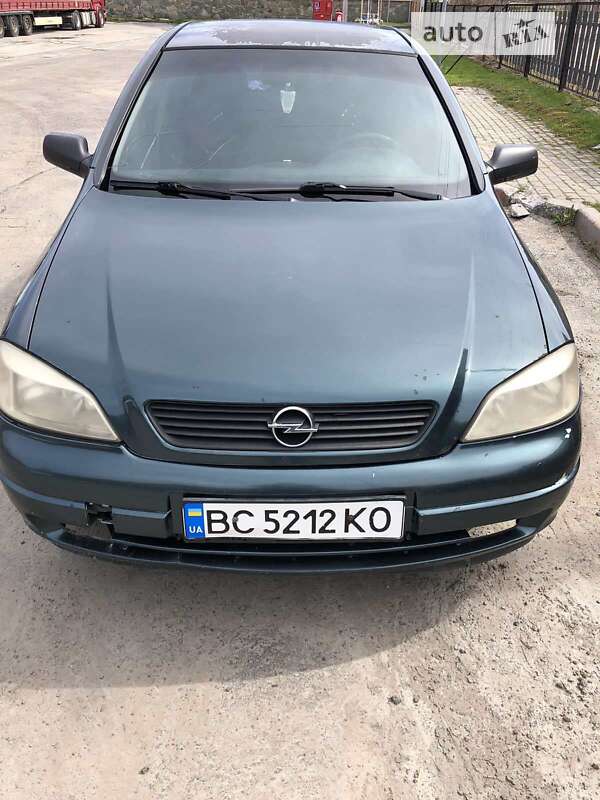 Седан Opel Astra 2004 в Сколе