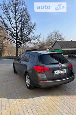 Універсал Opel Astra 2011 в Звягелі