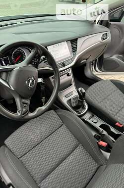 Универсал Opel Astra 2018 в 