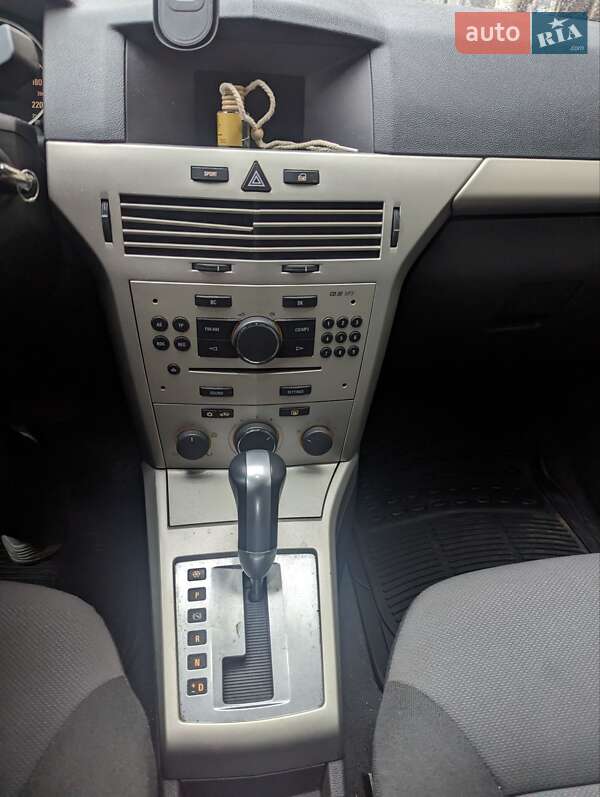 Універсал Opel Astra 2008 в Івано-Франківську