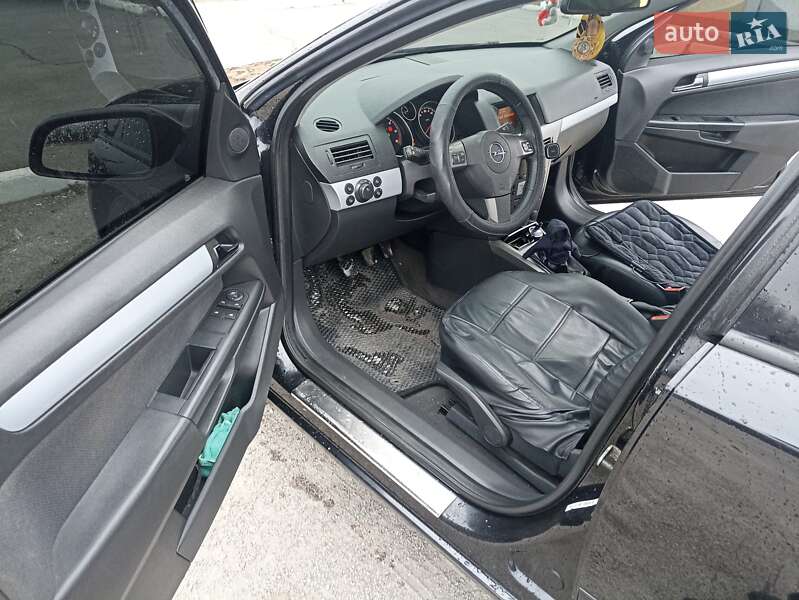 Универсал Opel Astra 2006 в Терновке