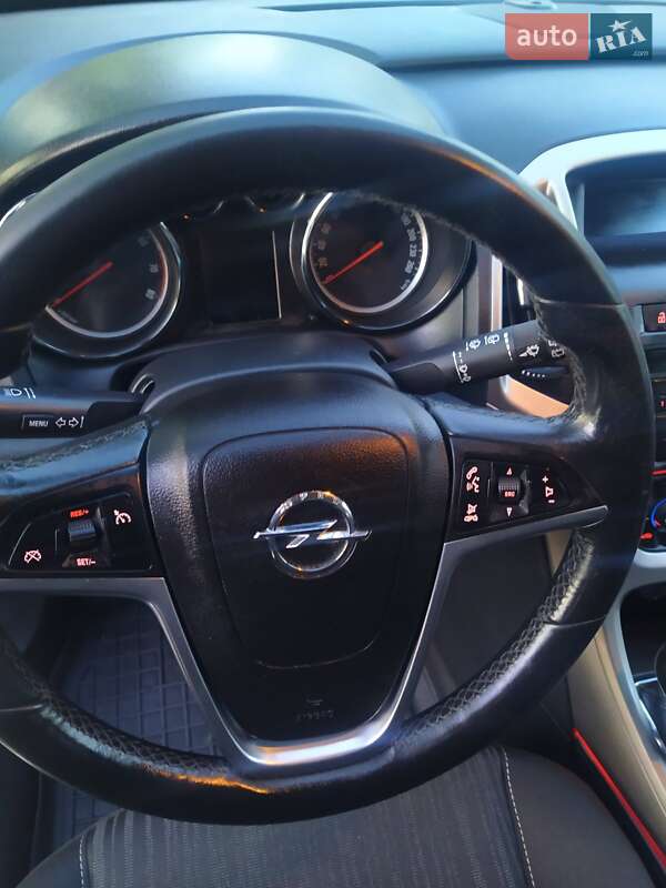 Універсал Opel Astra 2010 в Надвірній