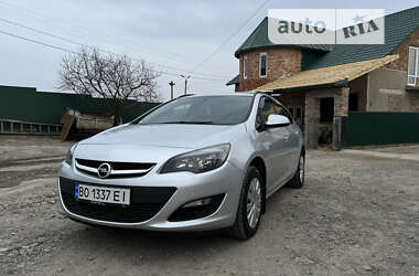 Универсал Opel Astra 2013 в Гусятине