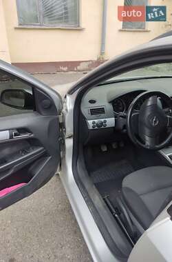 Универсал Opel Astra 2006 в Тетиеве