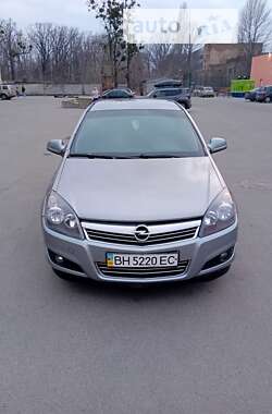 Седан Opel Astra 2011 в Киеве