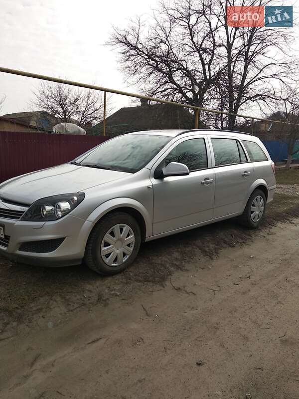 Универсал Opel Astra 2011 в Александрие фото 2 Универсал Opel Astra 2011 в Александрие