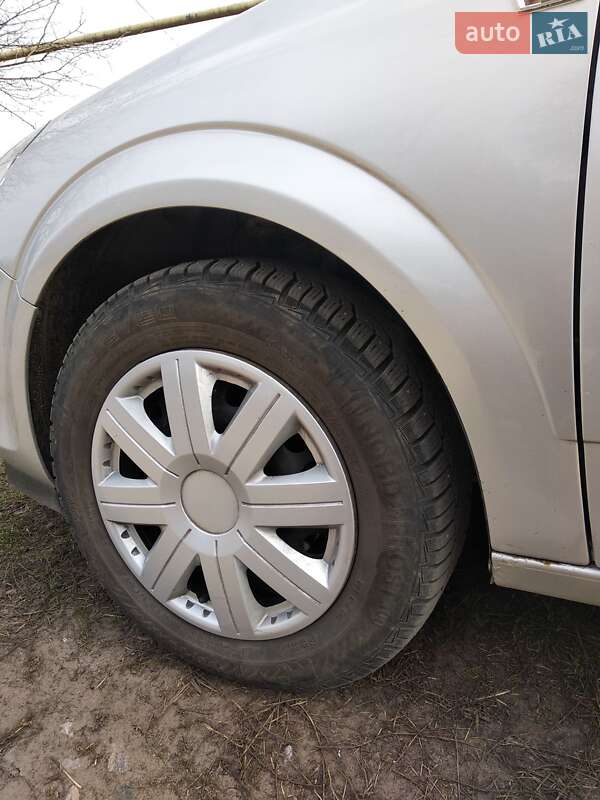 Универсал Opel Astra 2011 в Александрие фото 12 Универсал Opel Astra 2011 в Александрие