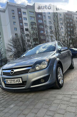 Универсал Opel Astra 2010 в Львове