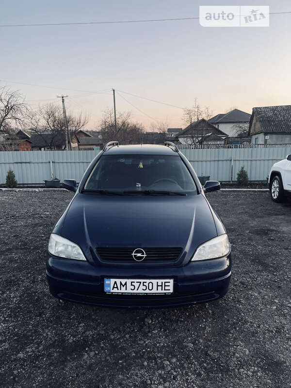 Универсал Opel Astra 2003 в Чуднове