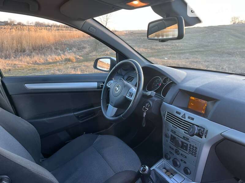 Универсал Opel Astra 2009 в Южноукраинске