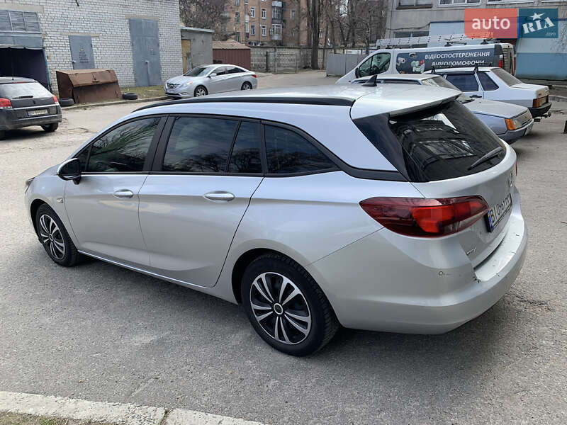 Універсал Opel Astra 2016 в Кременчуці