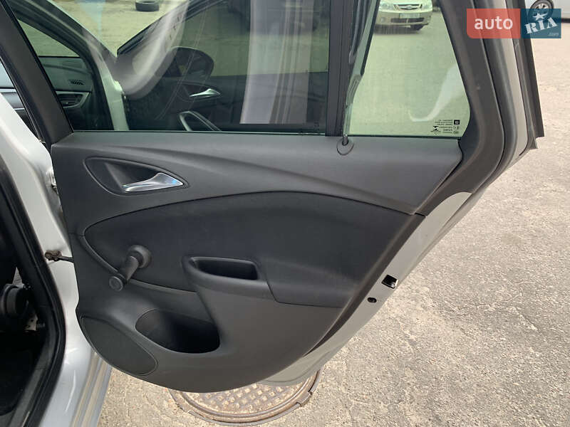 Універсал Opel Astra 2016 в Кременчуці