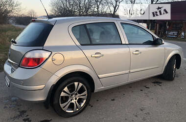 Хэтчбек Opel Astra 2005 в Косове