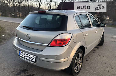 Хэтчбек Opel Astra 2005 в Косове