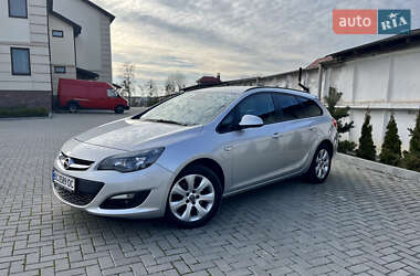 Універсал Opel Astra 2014 в Золочеві