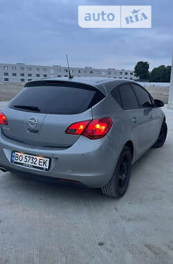 Хетчбек Opel Astra 2010 в Тернополі
