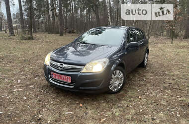 Хэтчбек Opel Astra 2008 в Киеве