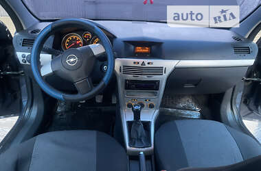 Седан Opel Astra 2008 в Каменец-Подольском