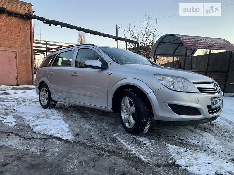 Універсал Opel Astra 2008 в Чернігові
