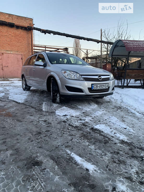Універсал Opel Astra 2008 в Чернігові