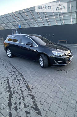 Універсал Opel Astra 2015 в Самборі