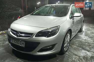 Хэтчбек Opel Astra 2012 в Кельменцах