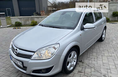 Хэтчбек Opel Astra 2007 в Львове