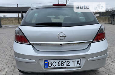 Хэтчбек Opel Astra 2007 в Львове