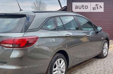 Универсал Opel Astra 2017 в Дрогобыче
