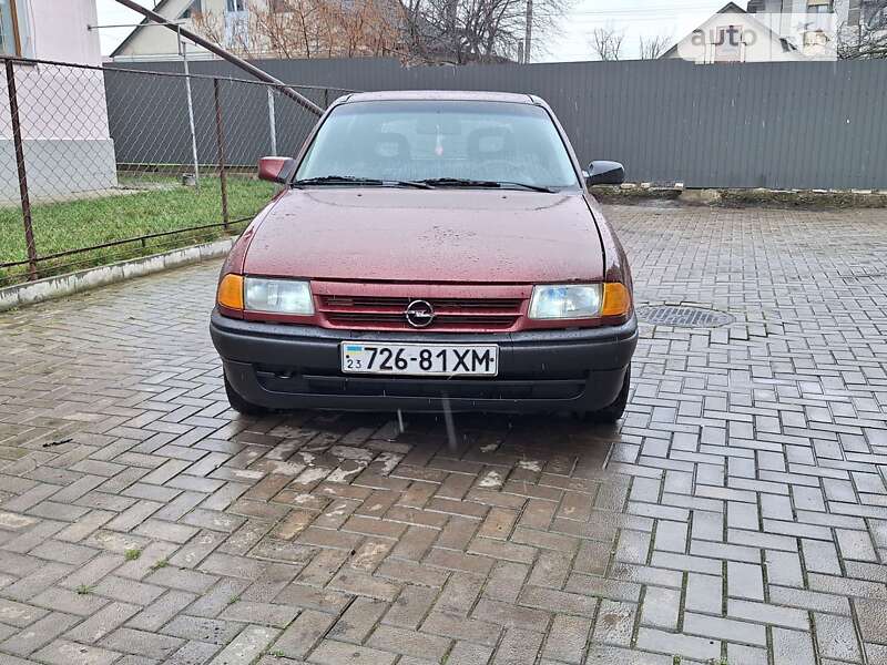 Хетчбек Opel Astra 1993 в Кам'янець-Подільському
