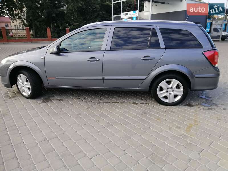 Универсал Opel Astra 2005 в Луцке