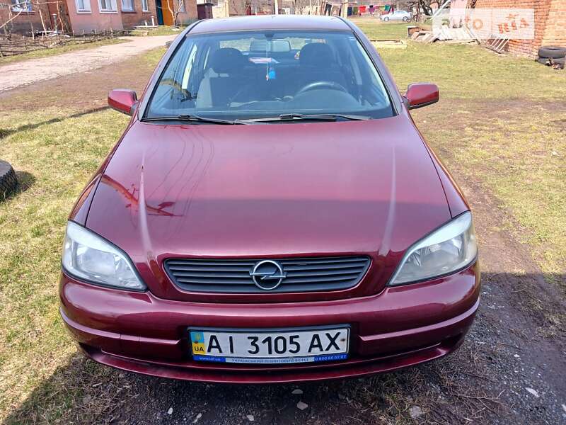Седан Opel Astra 2007 в Миргороде
