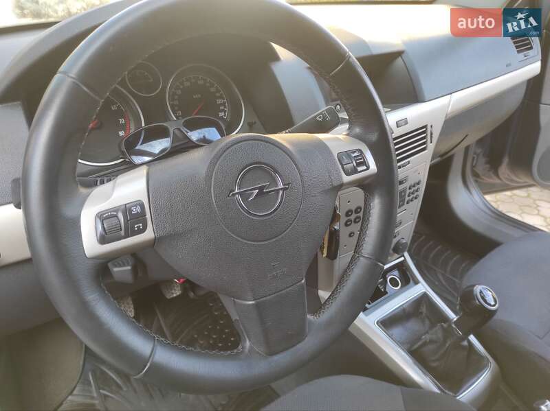 Хэтчбек Opel Astra 2007 в Львове фото 34 Хэтчбек Opel Astra 2007 в Львове