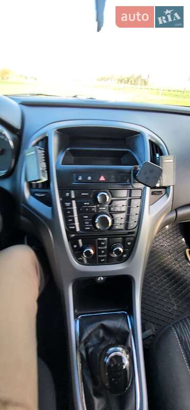 Универсал Opel Astra 2013 в Дрогобыче фото 19 Универсал Opel Astra 2013 в Дрогобыче