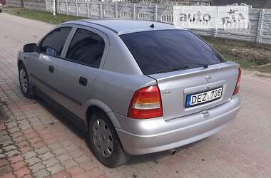 Хетчбек Opel Astra 2001 в Новоселиці