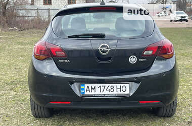 Хэтчбек Opel Astra 2012 в Житомире