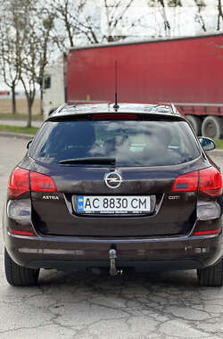 Універсал Opel Astra 2012 в Володимир-Волинському