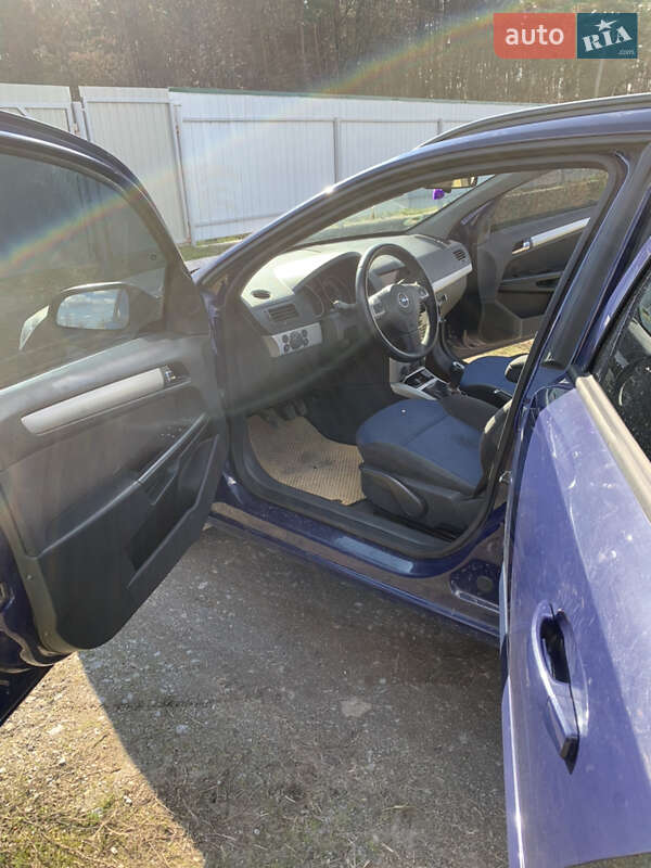 Универсал Opel Astra 2008 в Радехове