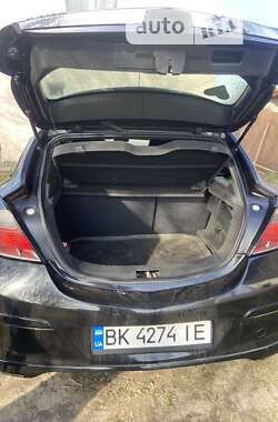 Купе Opel Astra 2008 в Острозі