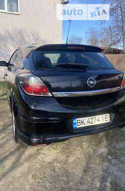 Купе Opel Astra 2008 в Острозі