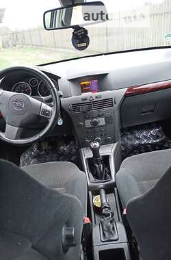 Универсал Opel Astra 2004 в Коломые