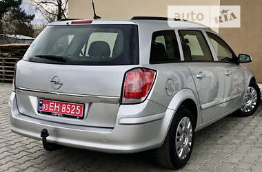 Універсал Opel Astra 2005 в Дрогобичі