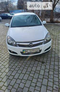 Хетчбек Opel Astra 2014 в Львові