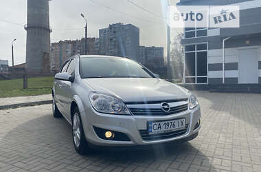 Универсал Opel Astra 2008 в Черкассах
