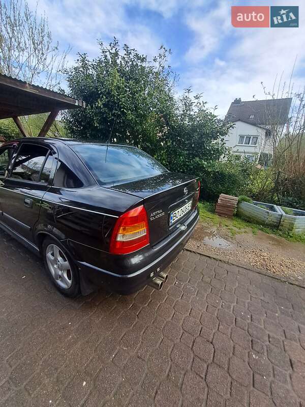 Универсал Opel Astra 2008 в Залещиках