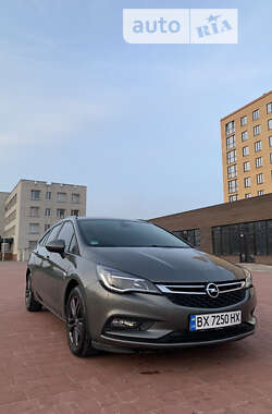Універсал Opel Astra 2019 в Нетішині