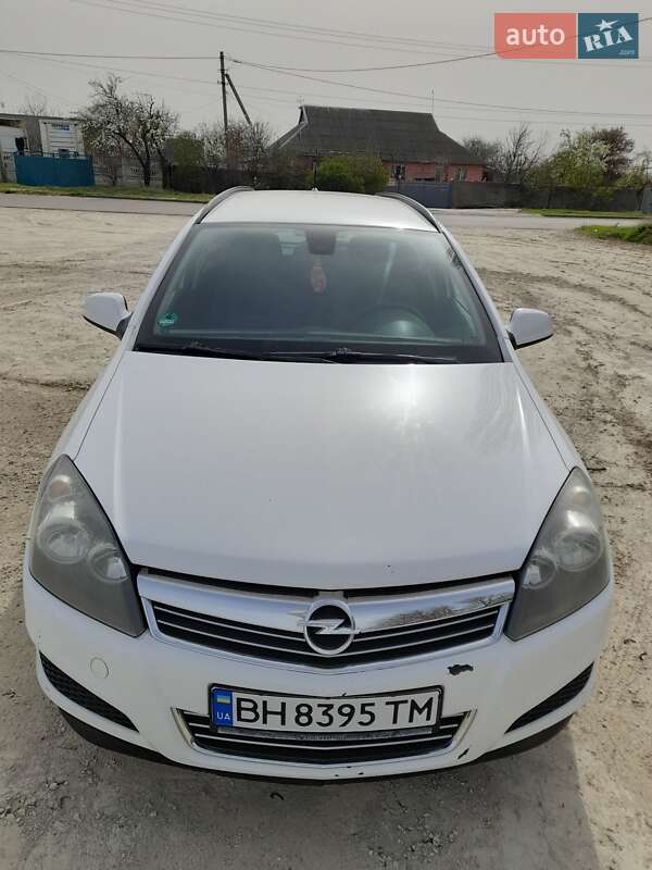 Opel Astra 2010